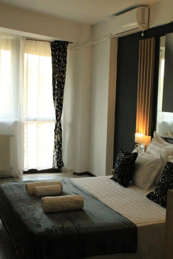 Hotel Theline Bukarest Exterior foto