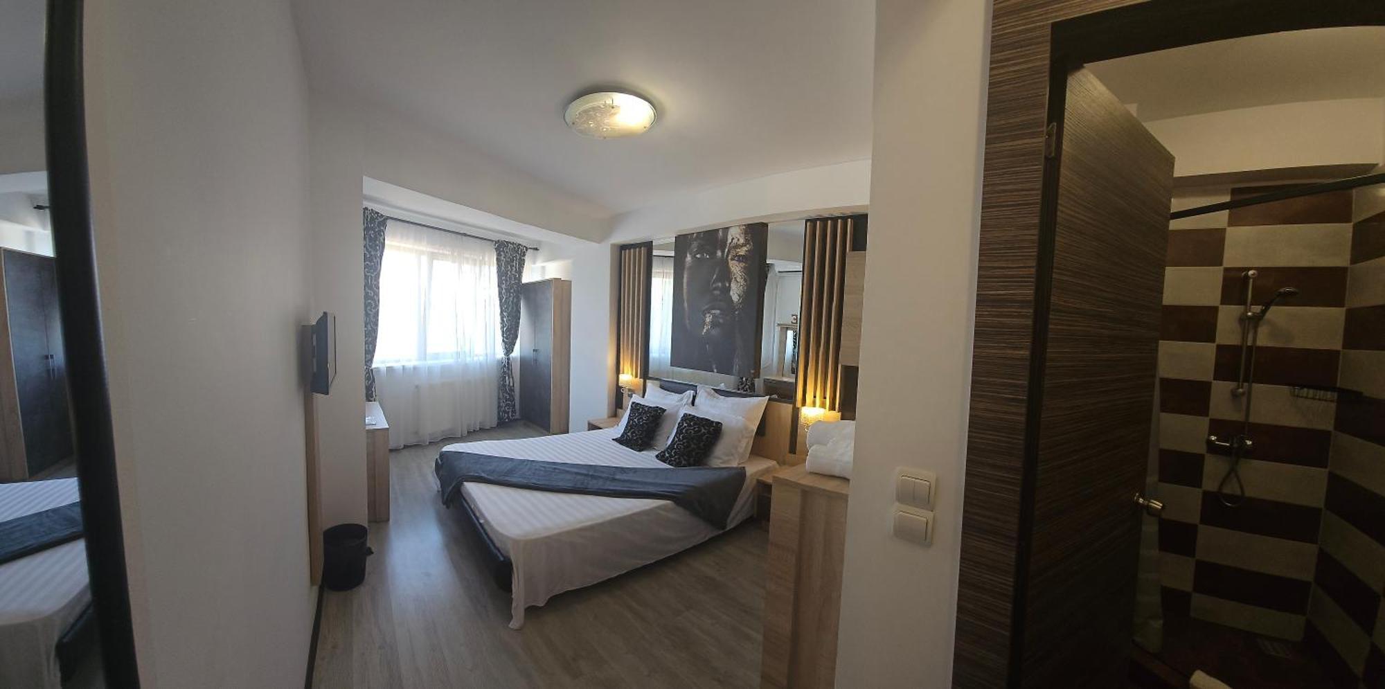 Hotel Theline Bukarest Exterior foto