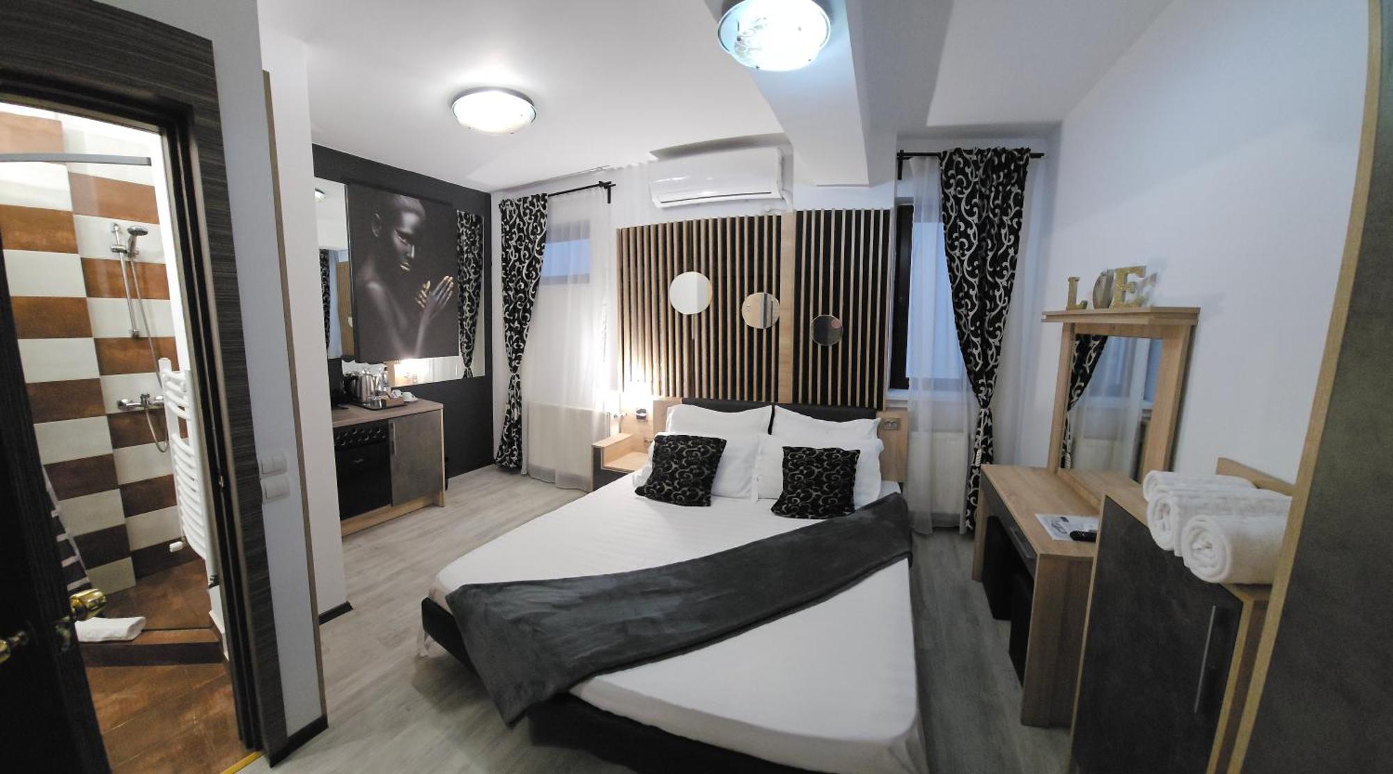 Hotel Theline Bukarest Exterior foto